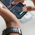 Buy a Smartwatch If you are a Stock Market Trader